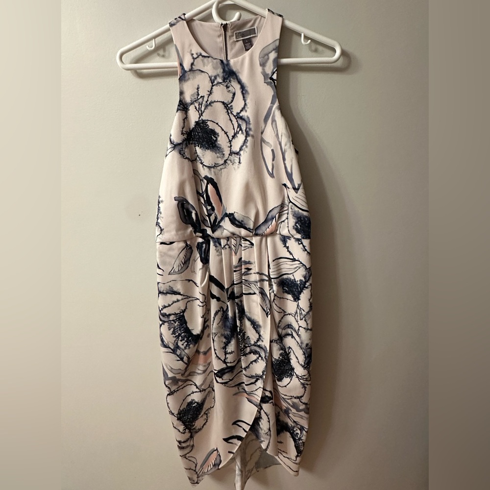 Chelsea 28 size 4 dress